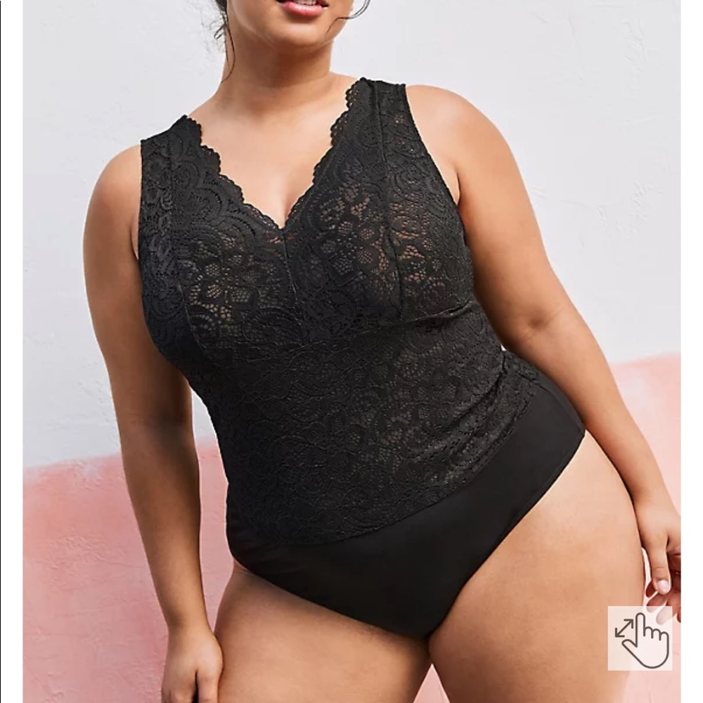 SUPER SOFT BLACK LACE BODYSUIT